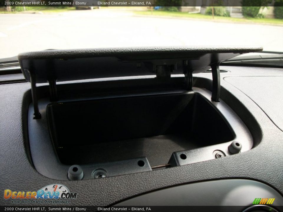 2009 Chevrolet HHR LT Summit White / Ebony Photo #31