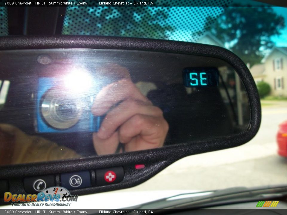 2009 Chevrolet HHR LT Summit White / Ebony Photo #32