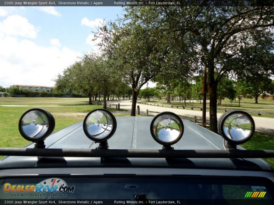 2000 Jeep Wrangler Sport 4x4 Silverstone Metallic / Agate Photo #30