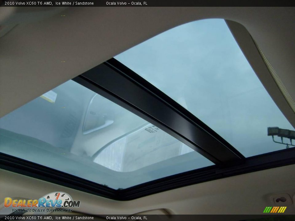 2010 Volvo XC60 T6 AWD Ice White / Sandstone Photo #13