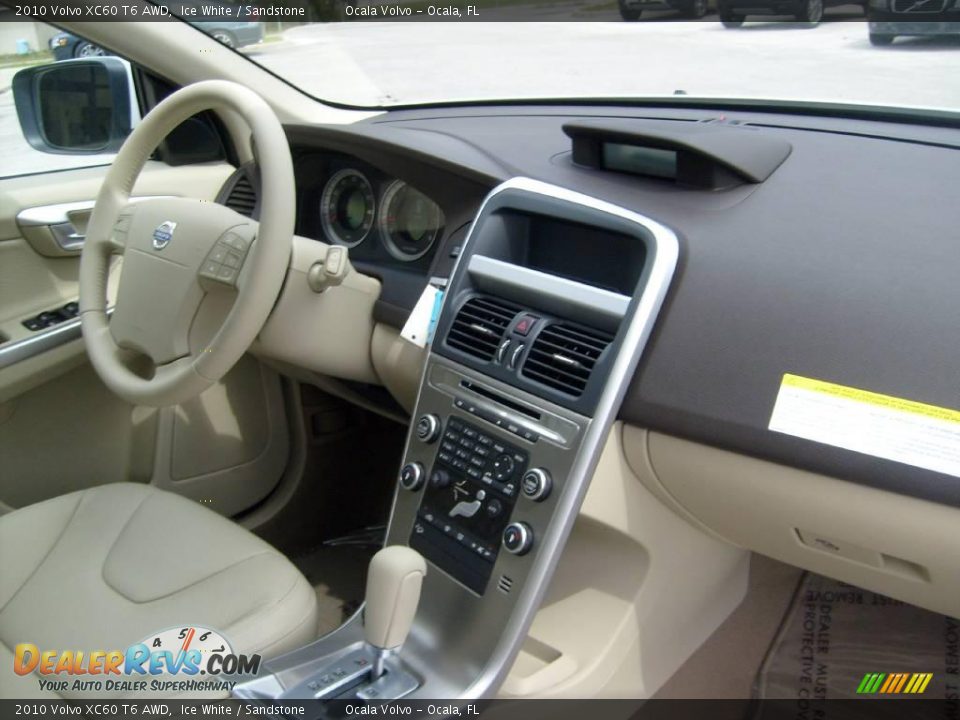 2010 Volvo XC60 T6 AWD Ice White / Sandstone Photo #16