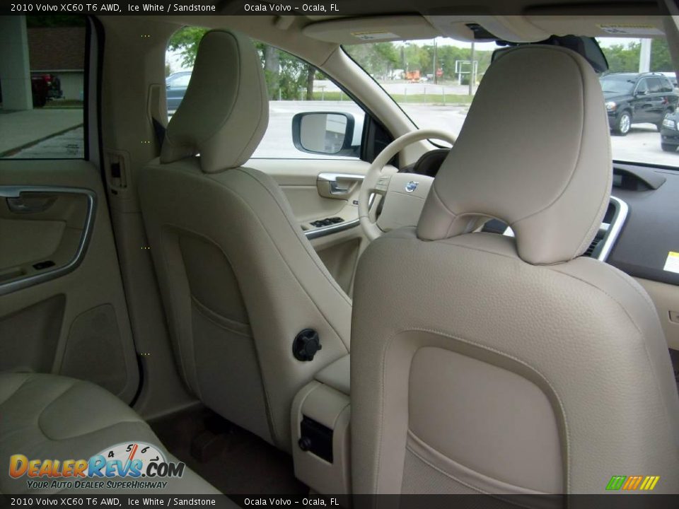 2010 Volvo XC60 T6 AWD Ice White / Sandstone Photo #17