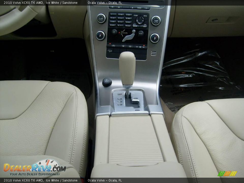 2010 Volvo XC60 T6 AWD Ice White / Sandstone Photo #21