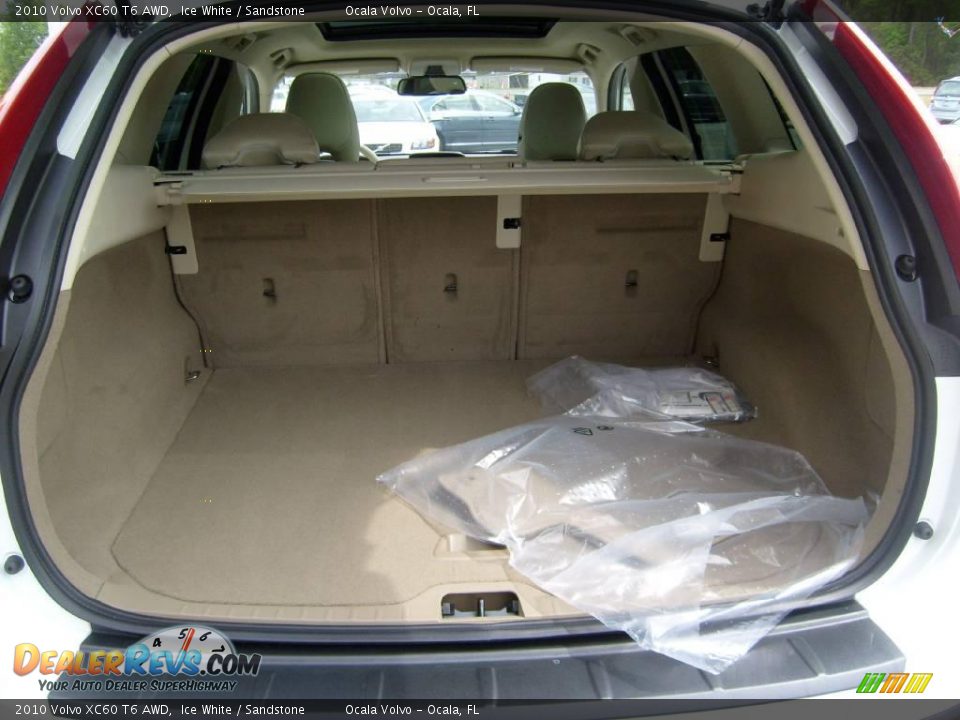 2010 Volvo XC60 T6 AWD Ice White / Sandstone Photo #23