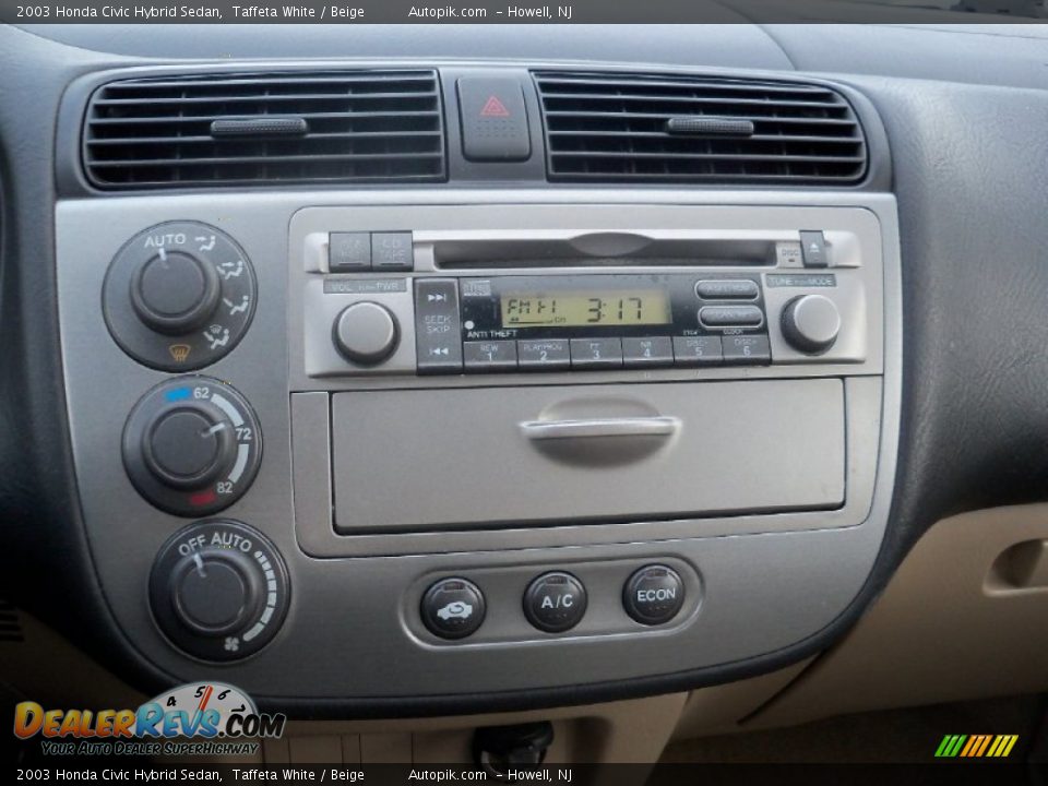 2003 Honda Civic Hybrid Sedan Taffeta White / Beige Photo #13