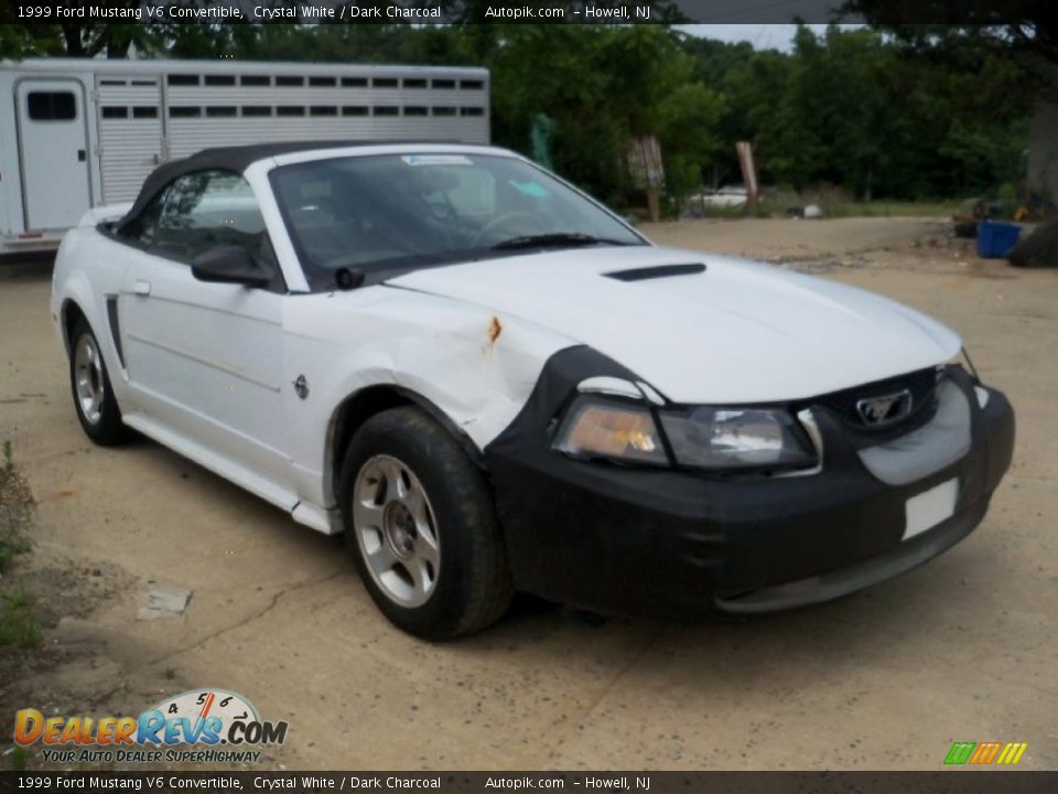 1999 Ford Mustang V6 Convertible Crystal White / Dark Charcoal Photo #1