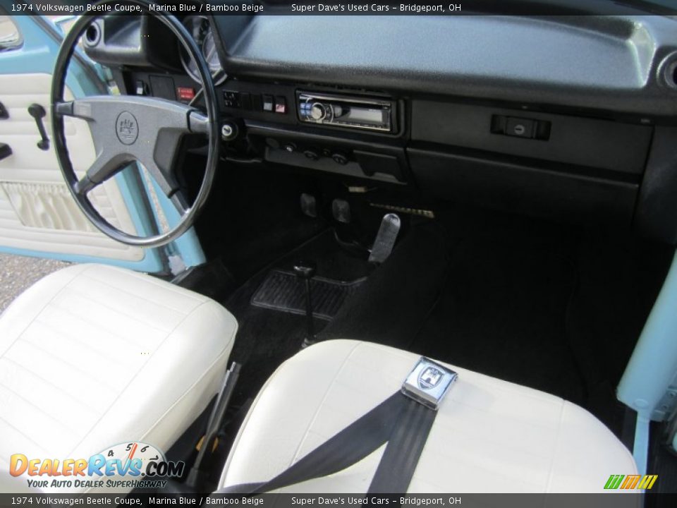 Dashboard of 1974 Volkswagen Beetle Coupe Photo #19