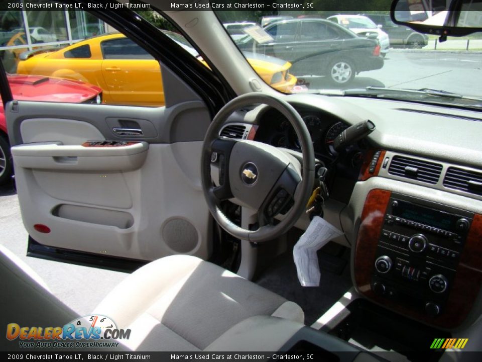 2009 Chevrolet Tahoe LT Black / Light Titanium Photo #16