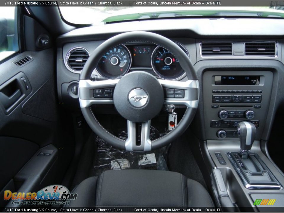 Dashboard of 2013 Ford Mustang V6 Coupe Photo #7