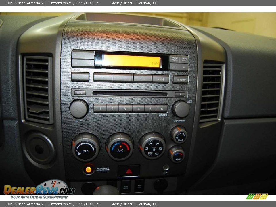 2005 Nissan Armada SE Blizzard White / Steel/Titanium Photo #26