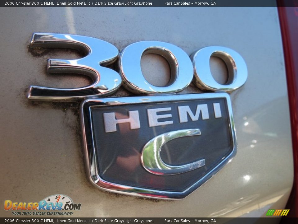 2006 Chrysler 300 C HEMI Linen Gold Metallic / Dark Slate Gray/Light Graystone Photo #10