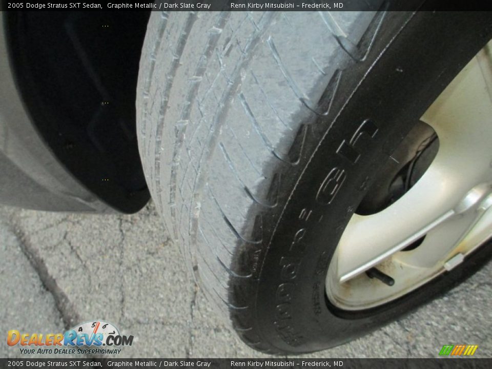 2005 Dodge Stratus SXT Sedan Graphite Metallic / Dark Slate Gray Photo #9