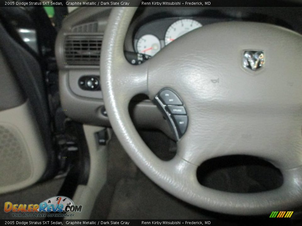 2005 Dodge Stratus SXT Sedan Graphite Metallic / Dark Slate Gray Photo #15