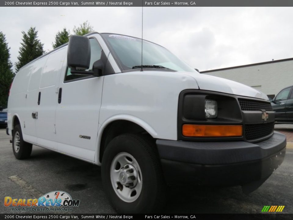 2006 Chevrolet Express 2500 Cargo Van Summit White / Neutral Beige Photo #4