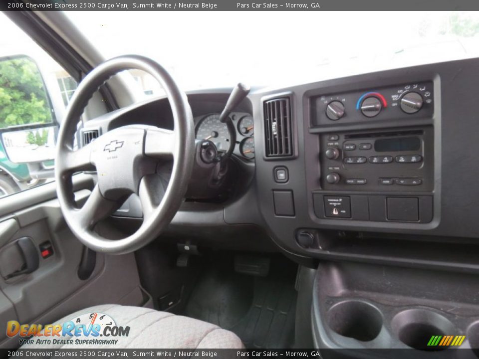 2006 Chevrolet Express 2500 Cargo Van Summit White / Neutral Beige Photo #9
