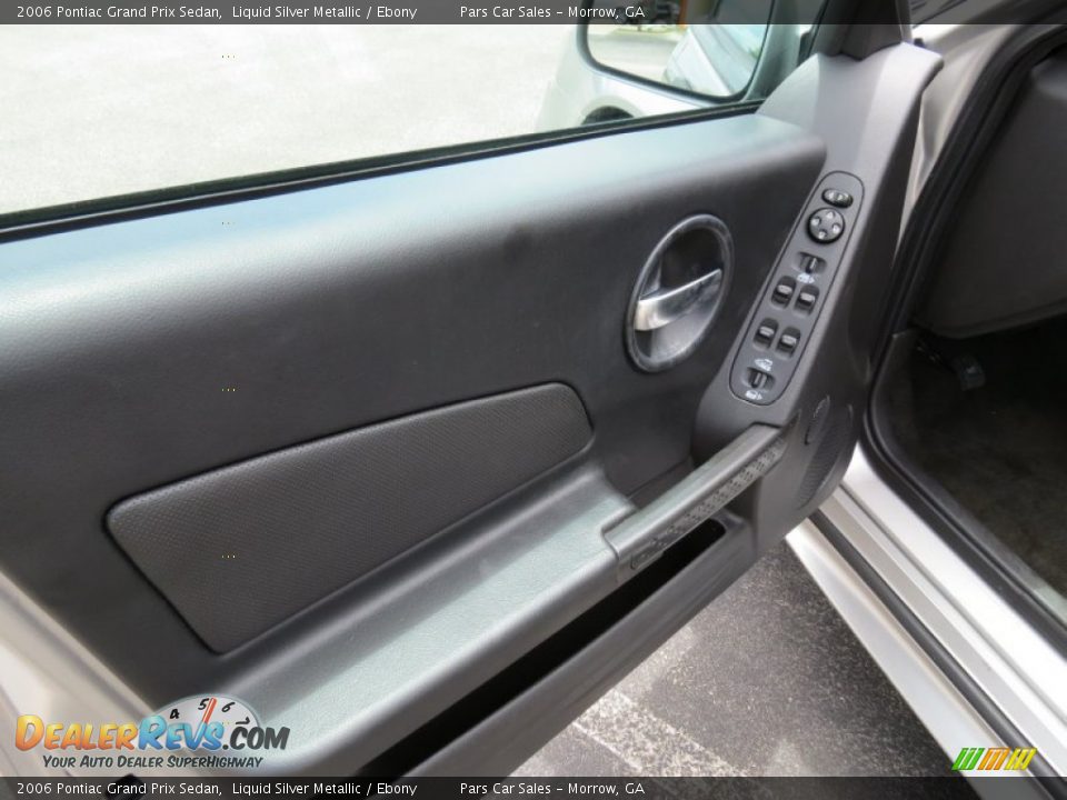 2006 Pontiac Grand Prix Sedan Liquid Silver Metallic / Ebony Photo #7