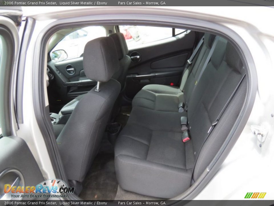 2006 Pontiac Grand Prix Sedan Liquid Silver Metallic / Ebony Photo #8