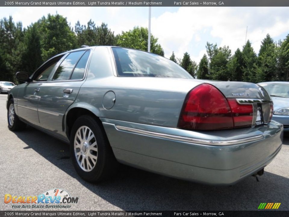 2005 Mercury Grand Marquis Ultimate Edition Light Tundra Metallic / Medium Parchment Photo #2