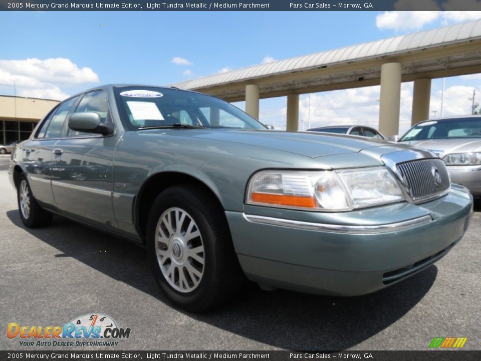2005 Mercury Grand Marquis Ultimate Edition Light Tundra Metallic / Medium Parchment Photo #4
