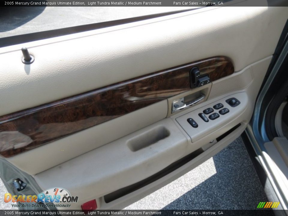 Door Panel of 2005 Mercury Grand Marquis Ultimate Edition Photo #7
