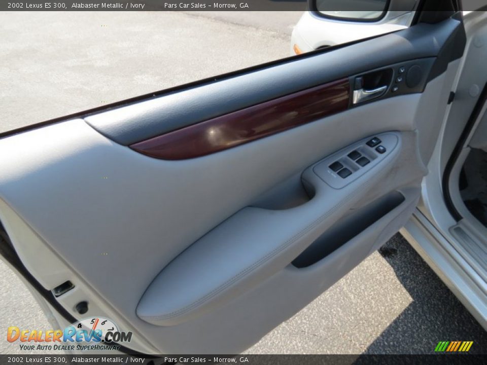 2002 Lexus ES 300 Alabaster Metallic / Ivory Photo #8