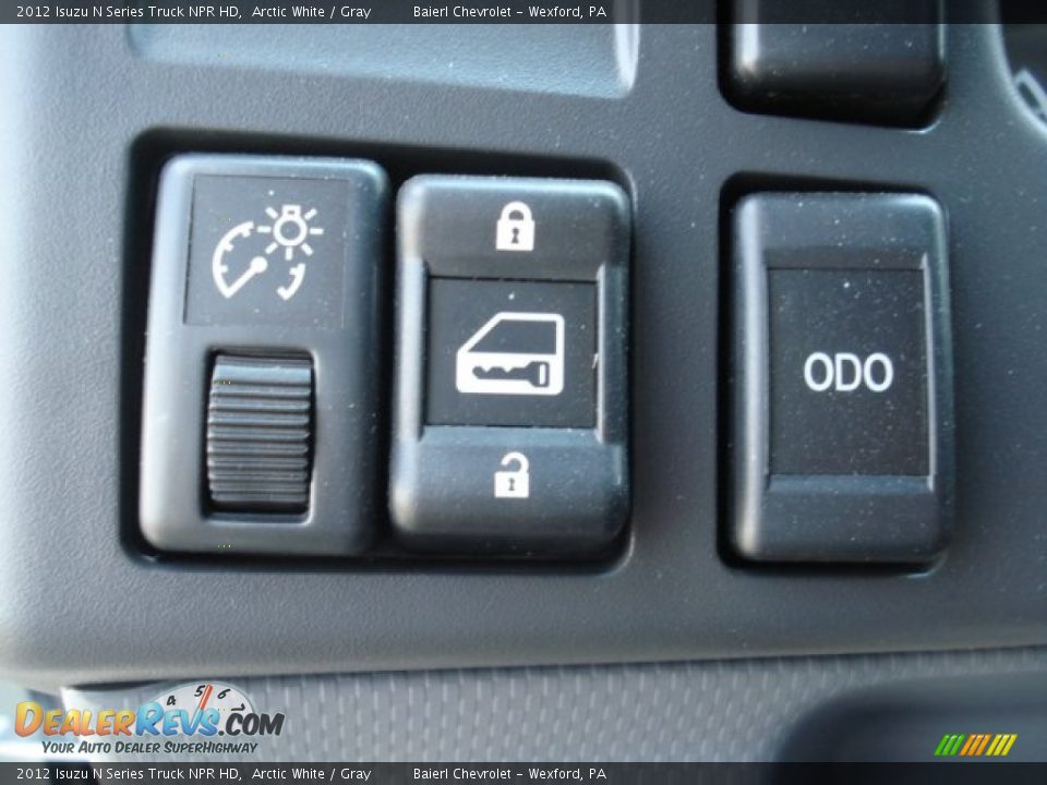 2012 Isuzu N Series Truck NPR HD Arctic White / Gray Photo #17