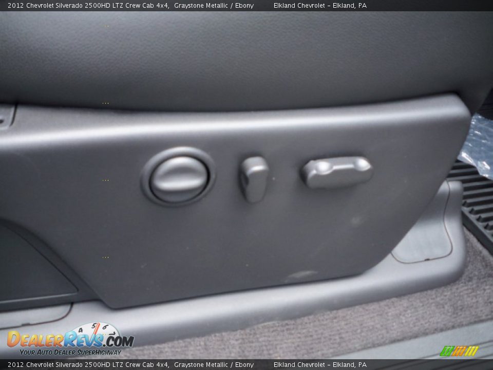 Controls of 2012 Chevrolet Silverado 2500HD LTZ Crew Cab 4x4 Photo #24