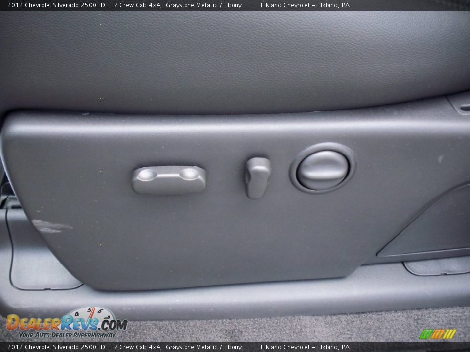 Controls of 2012 Chevrolet Silverado 2500HD LTZ Crew Cab 4x4 Photo #27