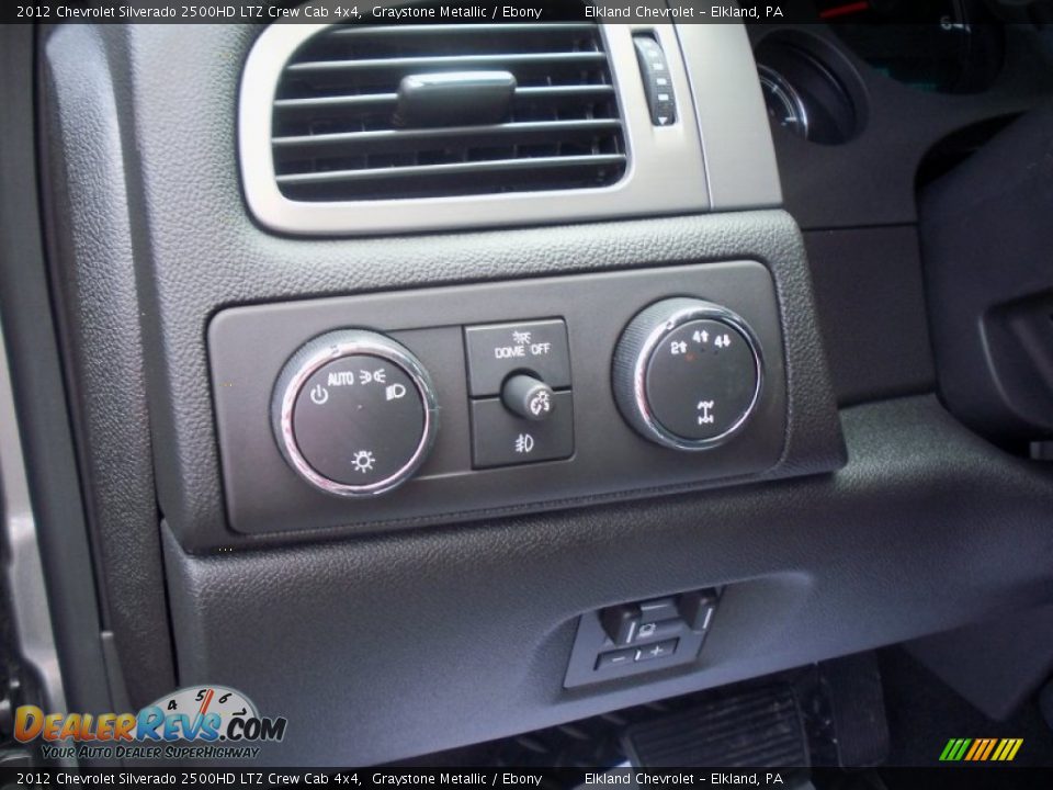 Controls of 2012 Chevrolet Silverado 2500HD LTZ Crew Cab 4x4 Photo #29