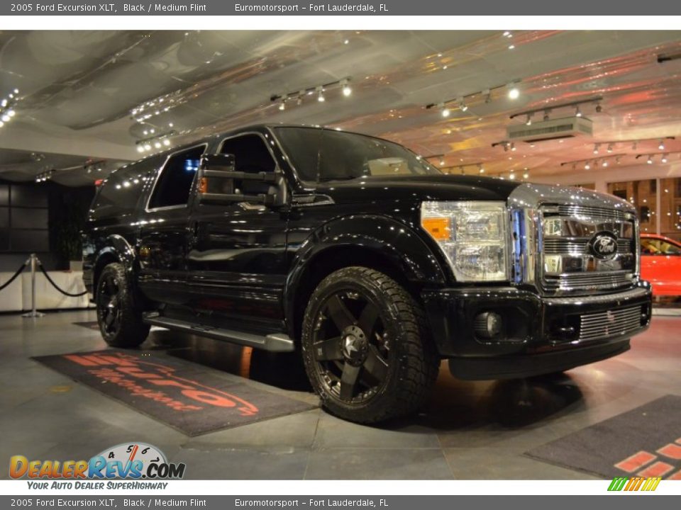 2005 Ford Excursion XLT Black / Medium Flint Photo #1