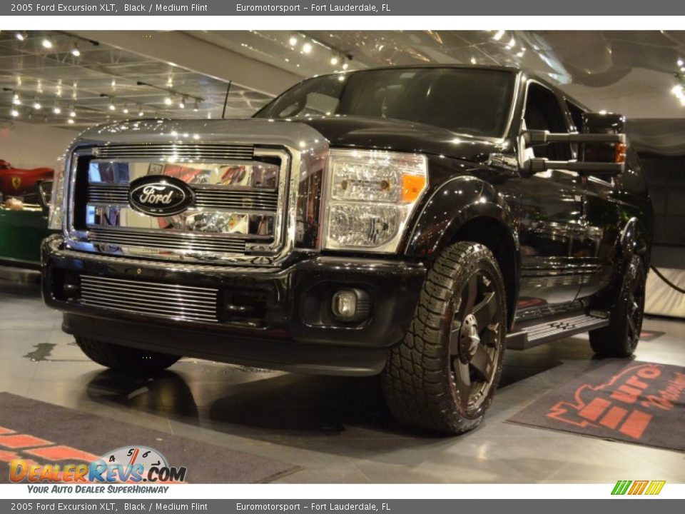 2005 Ford Excursion XLT Black / Medium Flint Photo #3