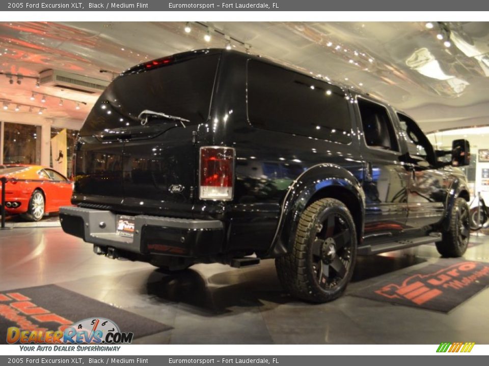 2005 Ford Excursion XLT Black / Medium Flint Photo #4