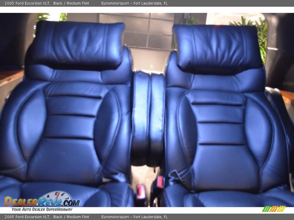 2005 Ford Excursion XLT Black / Medium Flint Photo #12