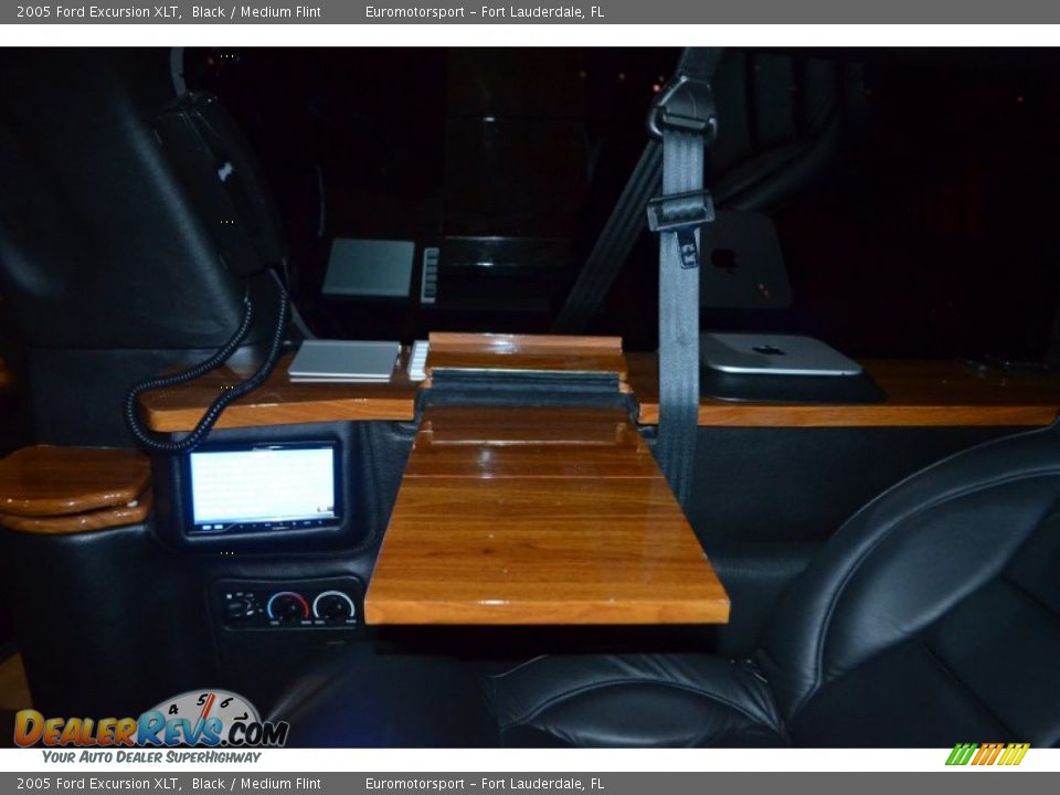2005 Ford Excursion XLT Black / Medium Flint Photo #15