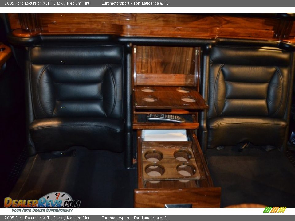 2005 Ford Excursion XLT Black / Medium Flint Photo #21