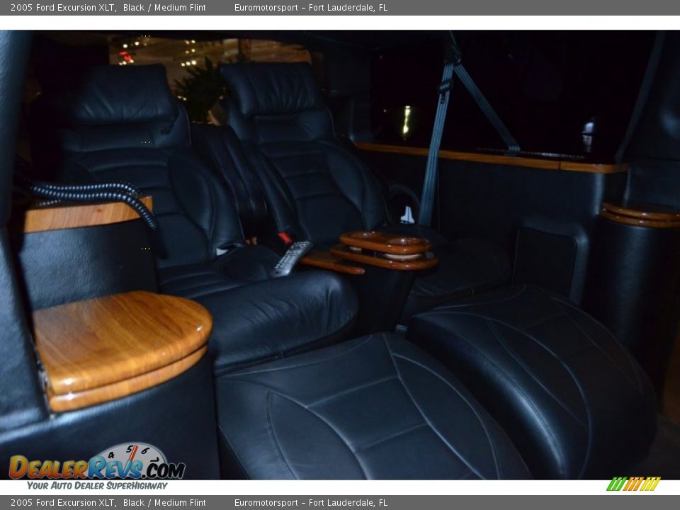 2005 Ford Excursion XLT Black / Medium Flint Photo #26