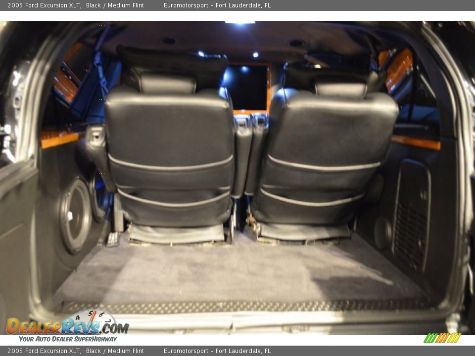 2005 Ford Excursion XLT Black / Medium Flint Photo #28