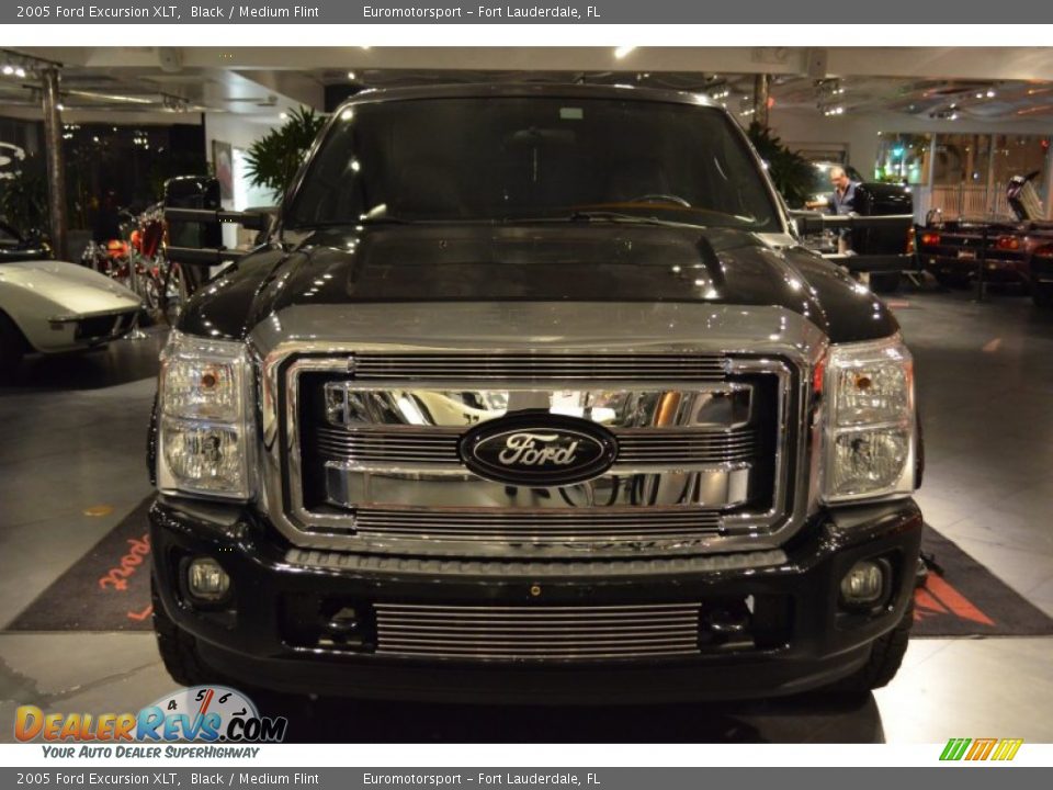 2005 Ford Excursion XLT Black / Medium Flint Photo #37