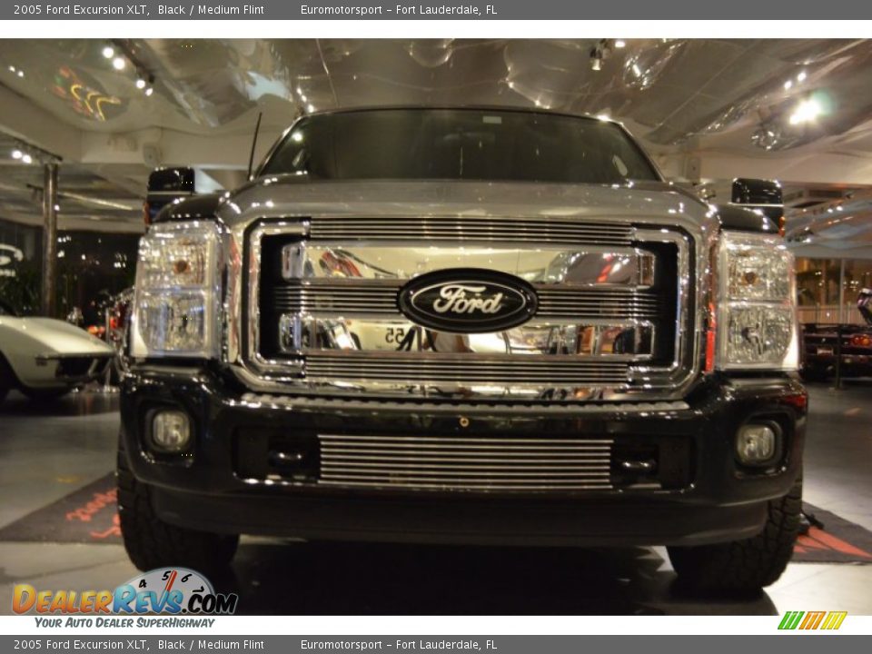 2005 Ford Excursion XLT Black / Medium Flint Photo #38