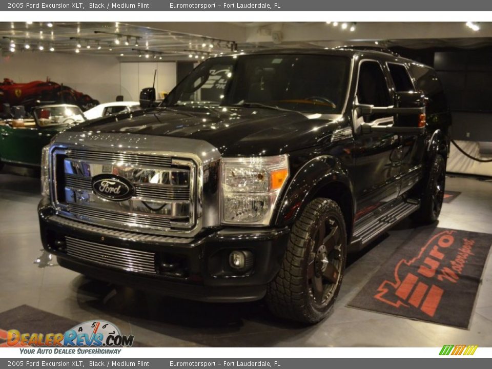 2005 Ford Excursion XLT Black / Medium Flint Photo #40