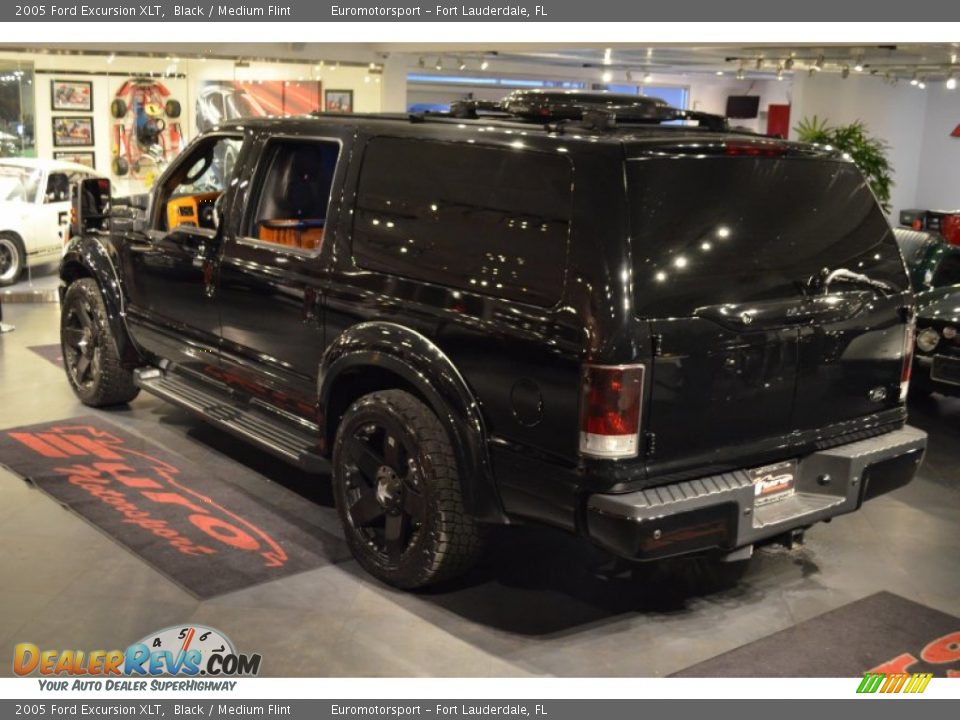 2005 Ford Excursion XLT Black / Medium Flint Photo #45