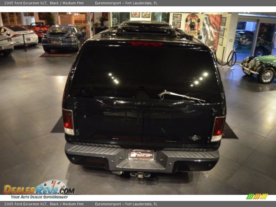 2005 Ford Excursion XLT Black / Medium Flint Photo #48