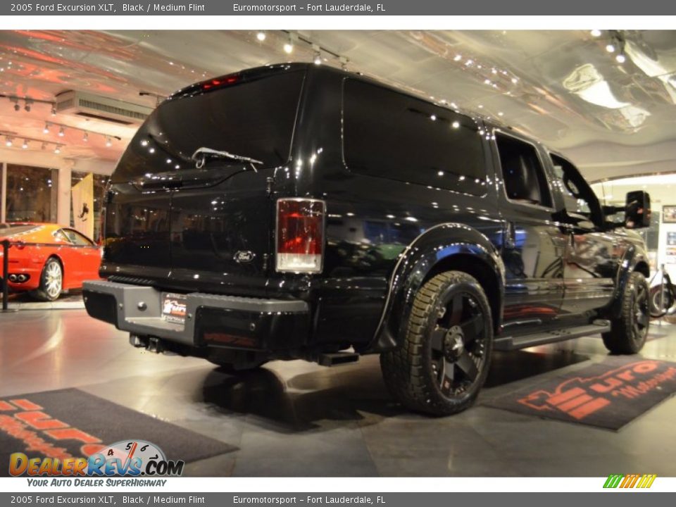 2005 Ford Excursion XLT Black / Medium Flint Photo #49