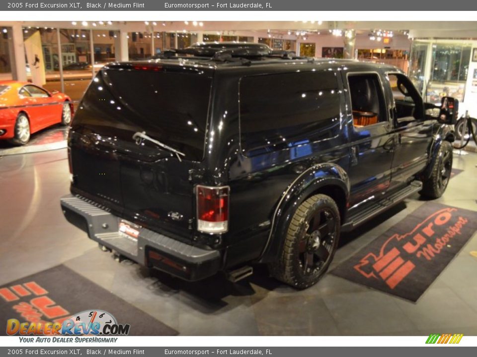 2005 Ford Excursion XLT Black / Medium Flint Photo #51
