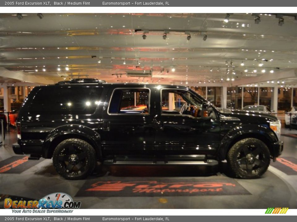 2005 Ford Excursion XLT Black / Medium Flint Photo #53
