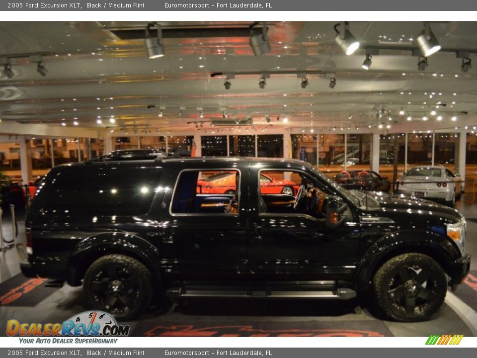 2005 Ford Excursion XLT Black / Medium Flint Photo #55