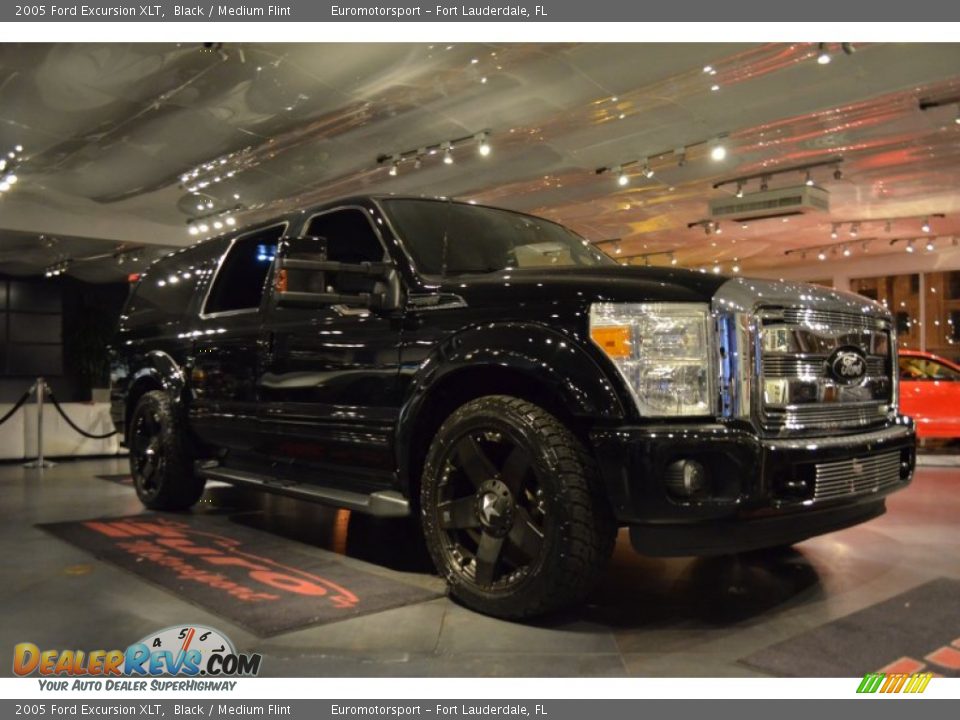 2005 Ford Excursion XLT Black / Medium Flint Photo #57