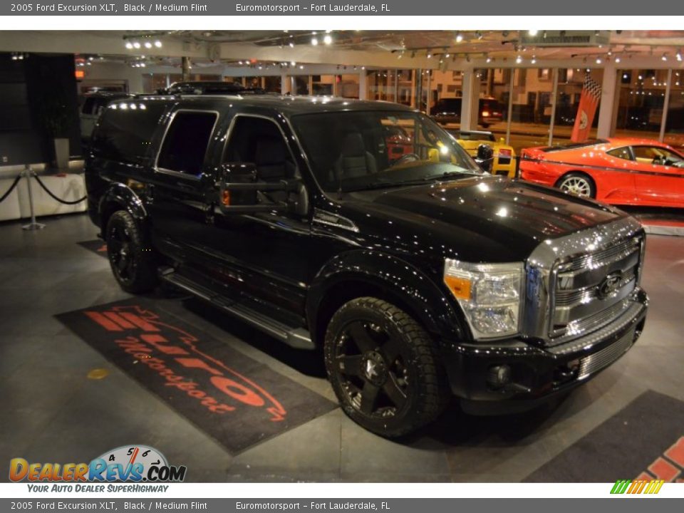 2005 Ford Excursion XLT Black / Medium Flint Photo #58
