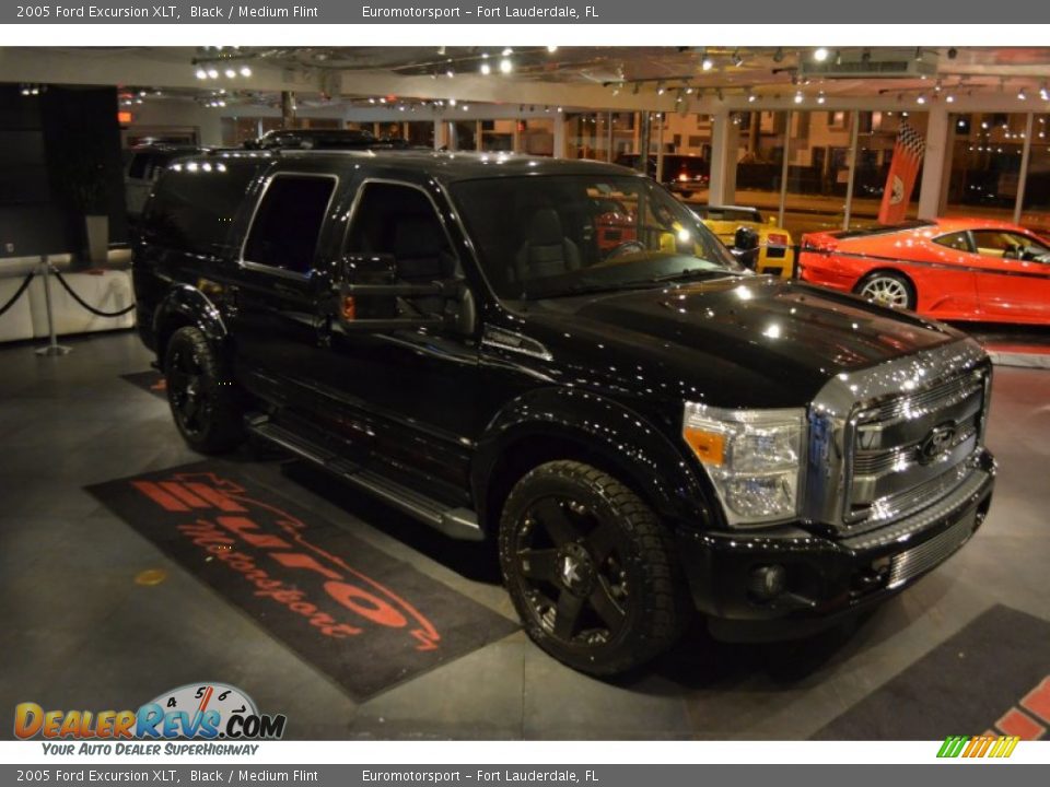 2005 Ford Excursion XLT Black / Medium Flint Photo #59