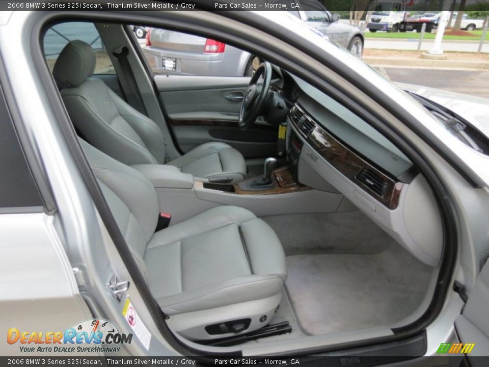 2006 BMW 3 Series 325i Sedan Titanium Silver Metallic / Grey Photo #10